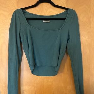 URBAN OUTFITTERS LONG SLEEVE